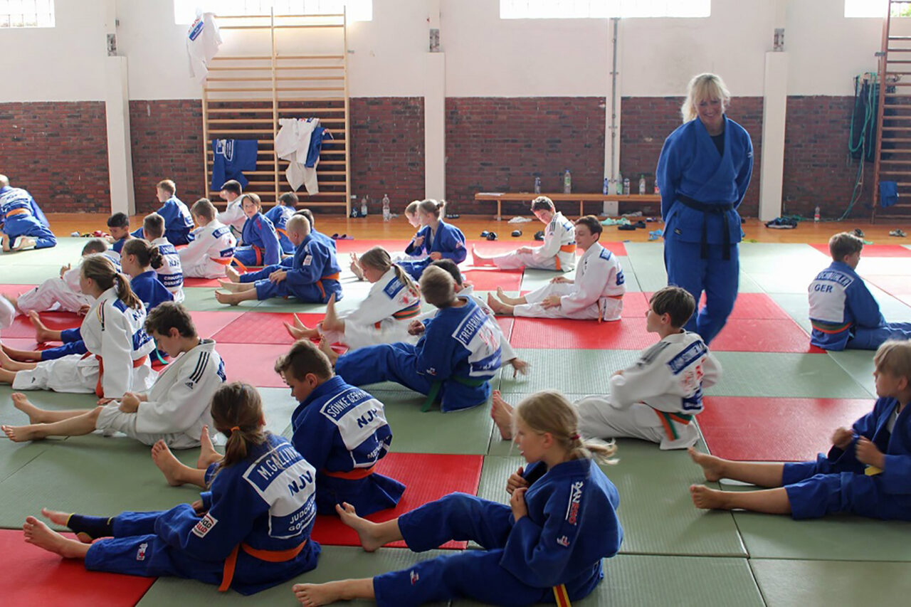 Bilder Gästebetrieb TuS Borkum - Trainingslager Hallensport